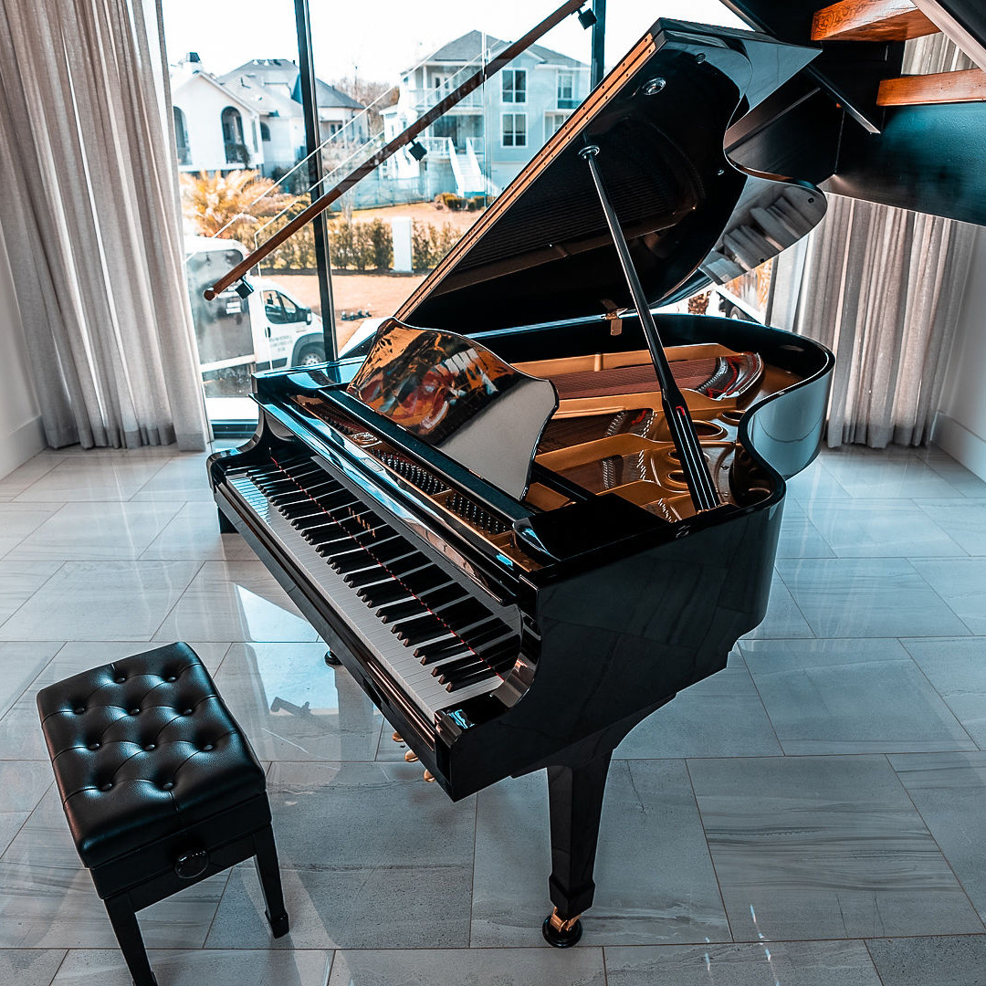 Yamaha piano purchased from Lindeblad