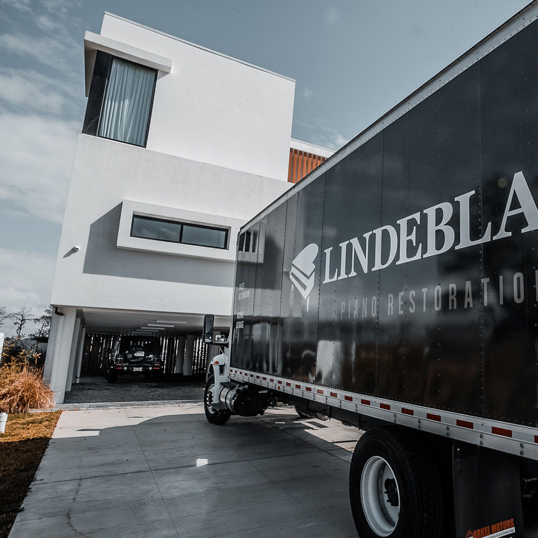 Lindeblad's piano movers in Louisiana