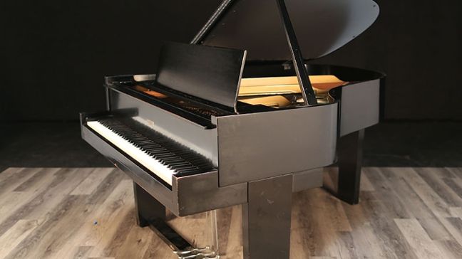 <span>1939</span> Steinway L